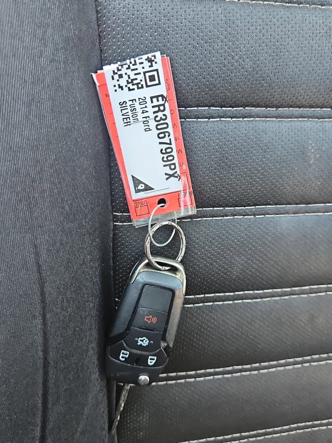 Used 2014 Ford Fusion SE FWD image 20
