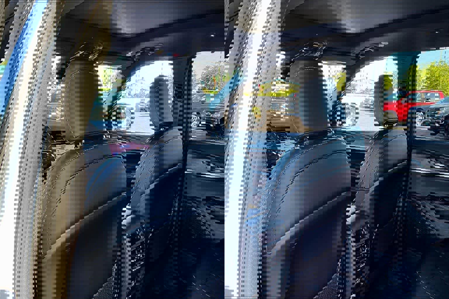 New 2025 Jeep Grand Cherokee Limited w/ Luxury Tech Group II image 12