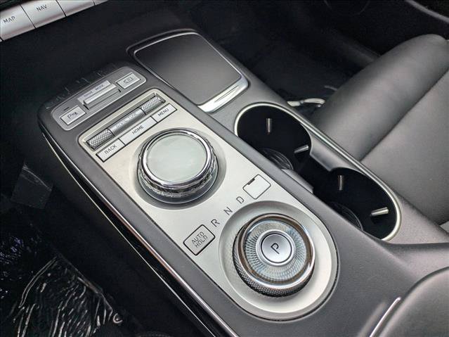 Used 2025 Genesis GV70 2.5T AWD/4WD image 13