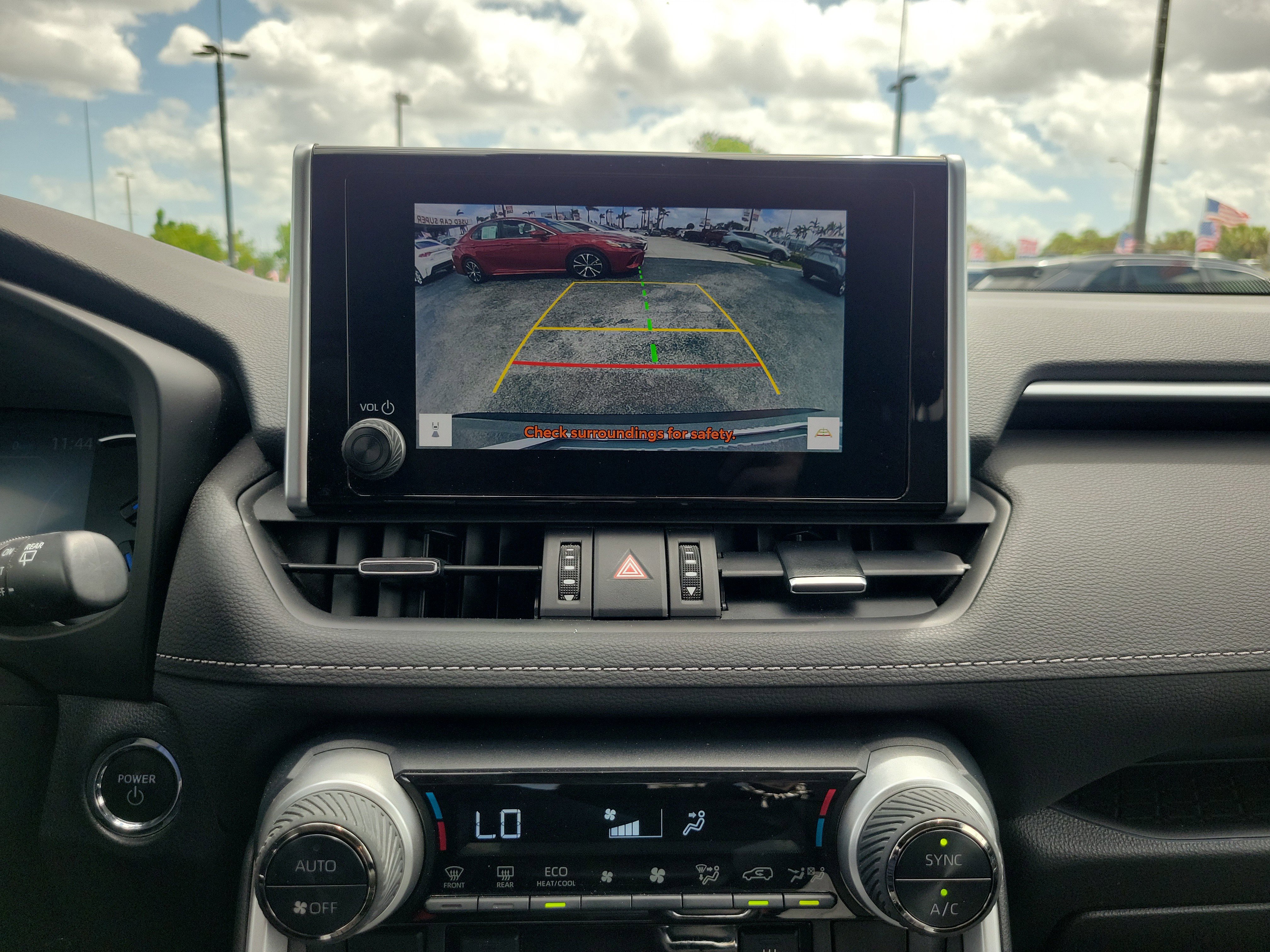 Used 2023 Toyota RAV4 XLE Premium image 27