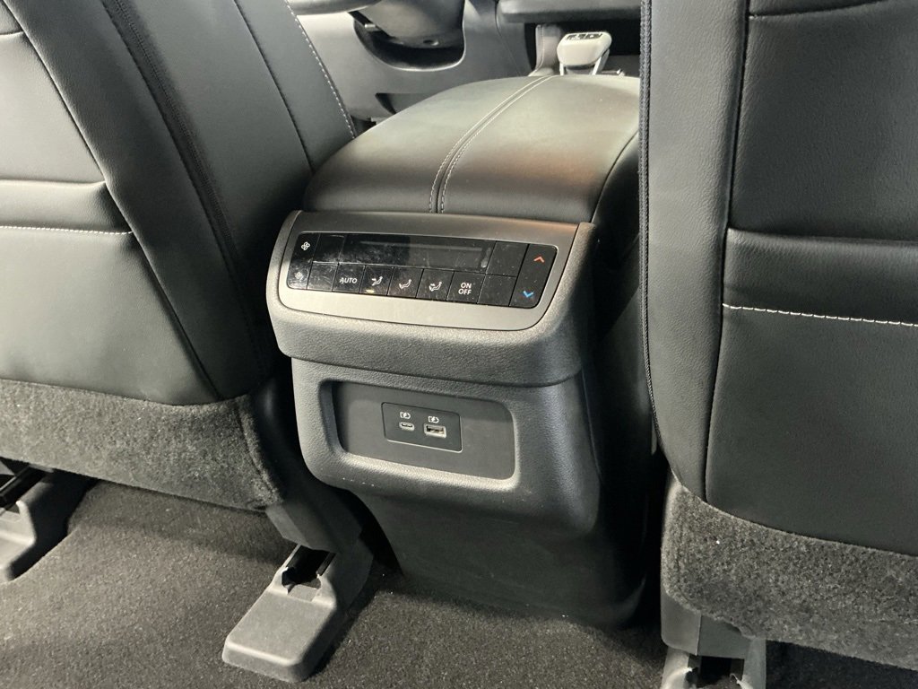 Used 2023 Nissan Pathfinder SL w/ Lighting Package (N92) image 24