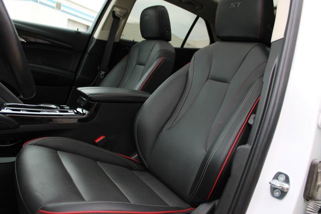 Used 2023 Buick Envision Essence w/ Sport Touring Package image 19