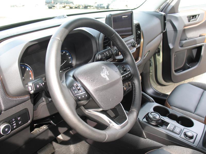 Used 2024 Ford Bronco Sport Outer Banks w/ Tech Package image 38