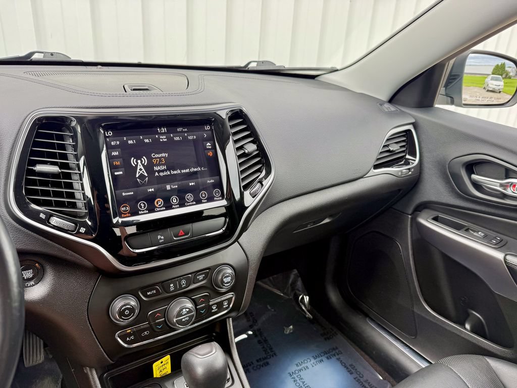 Used 2019 Jeep Cherokee Limited AWD/4WD image 23