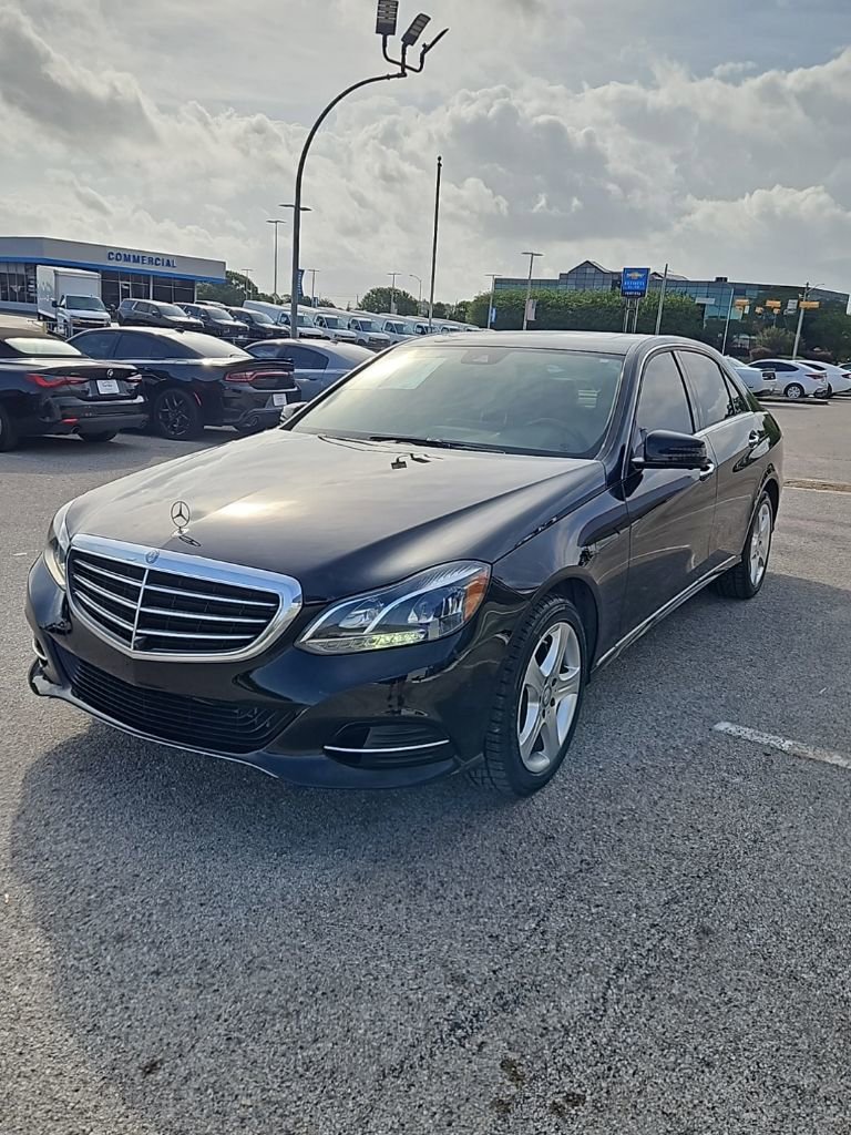 Used 2016 Mercedes-Benz E 350 Sedan image 3