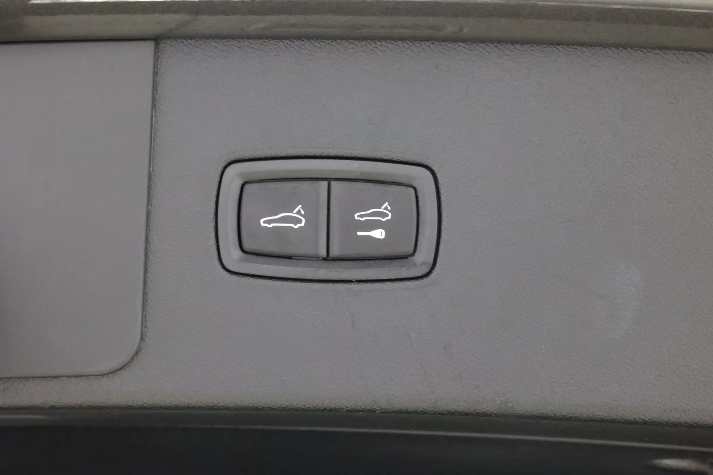 Used 2020 Porsche Cayenne Turbo image 56