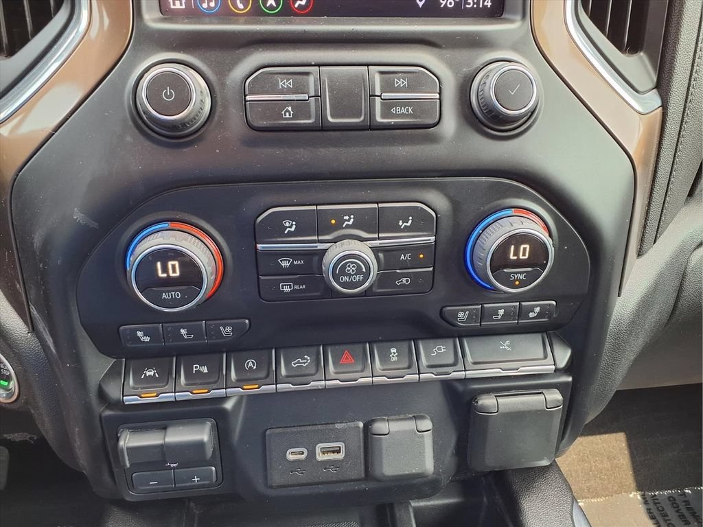 Certified 2019 Chevrolet Silverado 1500 High Country w/ Technology Package AWD/4WD image 24
