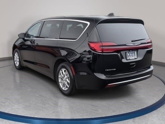 New 2026 Chrysler Pacifica Select FWD image 7