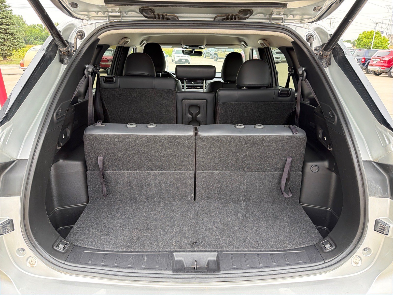 Used 2025 Mitsubishi Outlander SE AWD/4WD image 9