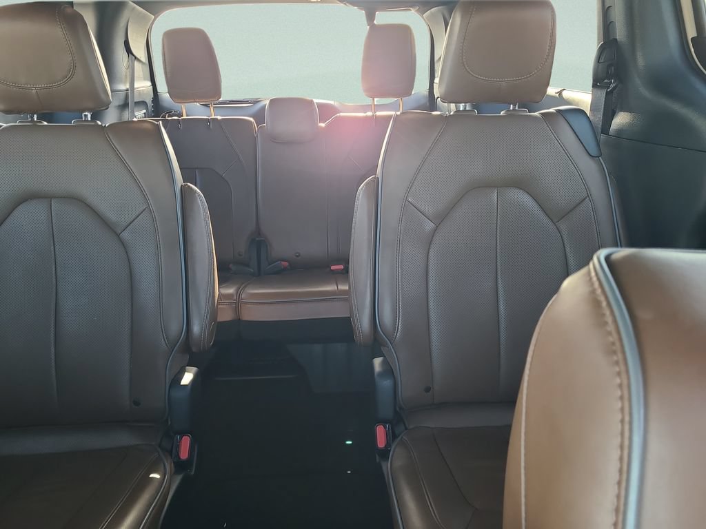 Used 2021 Chrysler Pacifica Limited w/ Premium & Safety Sphere Group AWD/4WD image 10
