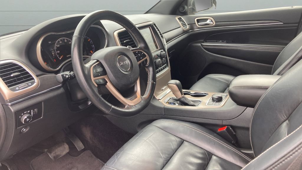 Used 2017 Jeep Grand Cherokee Limited AWD/4WD image 15