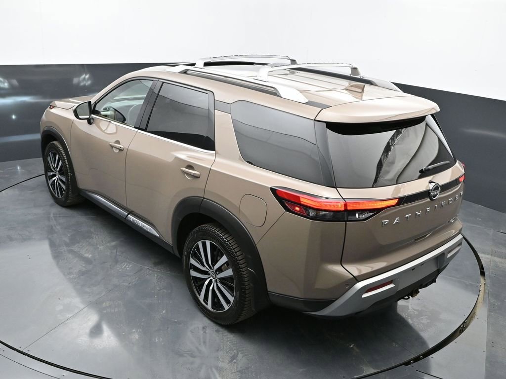 Used 2024 Nissan Pathfinder Platinum w/ Cargo Package image 31