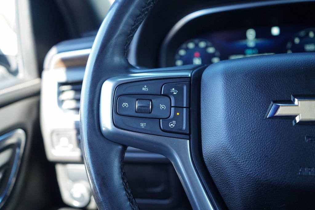 Used 2023 Chevrolet Suburban Premier RWD image 27