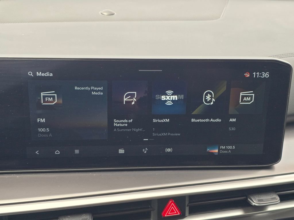 Used 2024 Kia Sorento S w/ Panoramic Sunroof Package image 22