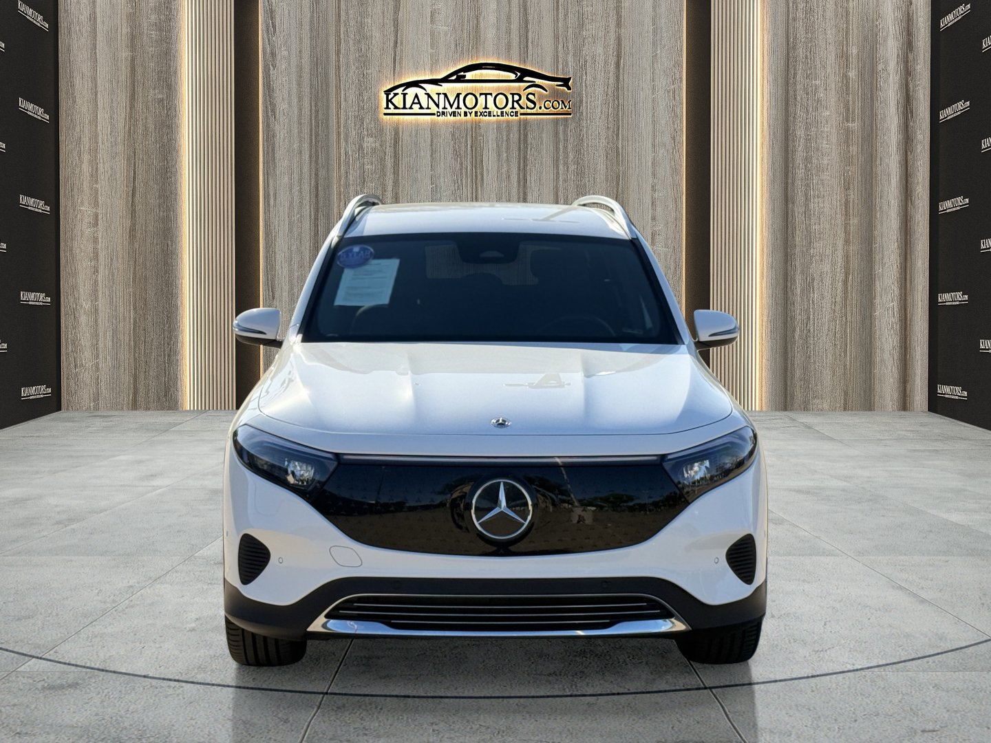 Used 2025 Mercedes-Benz EQB 250+ image 2