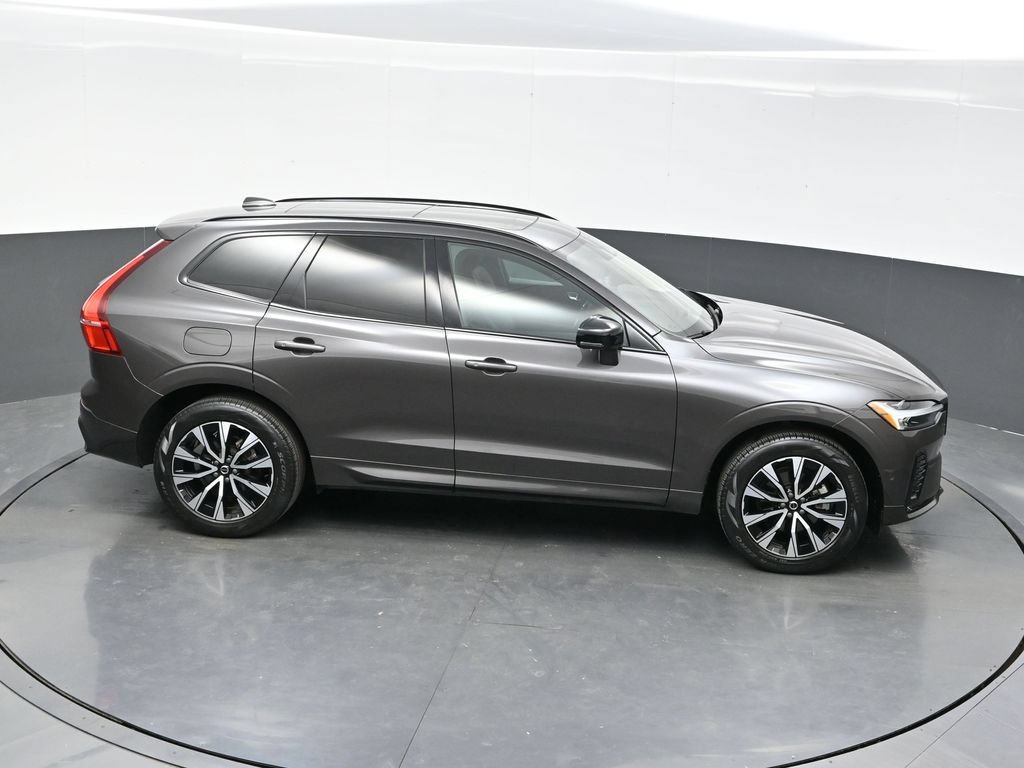 Used 2024 Volvo XC60 B5 Plus AWD/4WD image 35