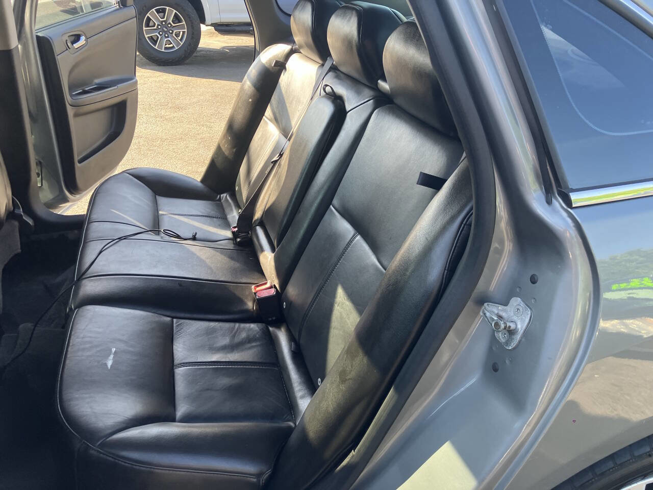 Used 2007 Chevrolet Impala LTZ FWD image 30