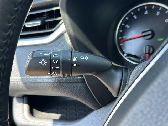 Used 2021 Toyota RAV4 XLE Premium FWD image 27