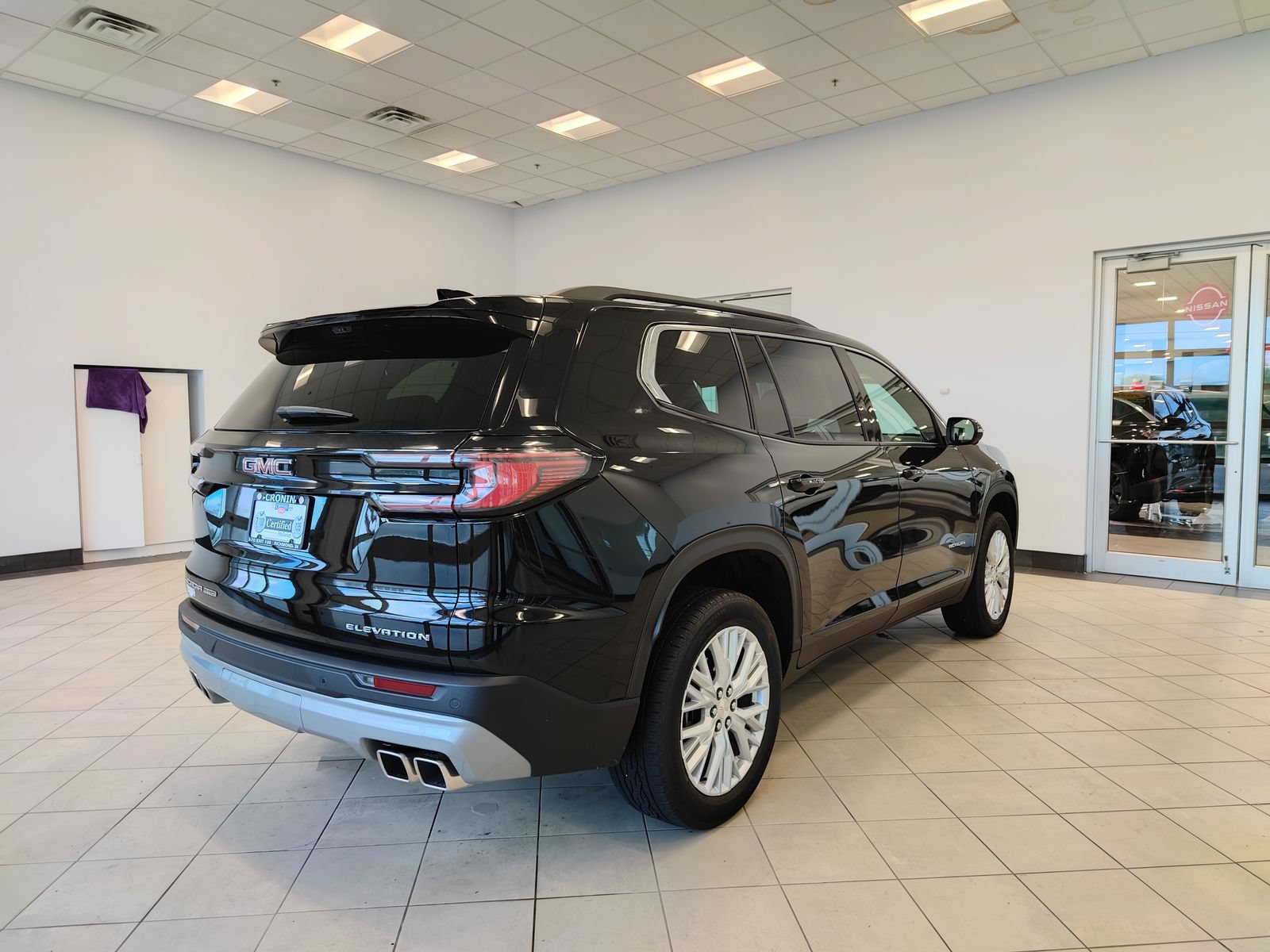 Used 2026 GMC Acadia Elevation w/ Elevation Premium Package AWD/4WD image 3