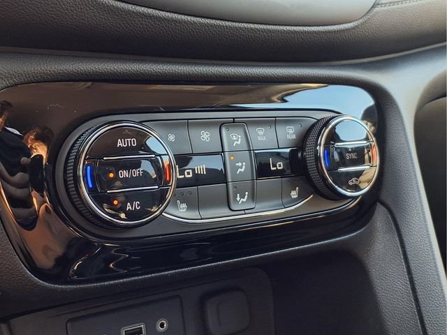 Certified 2023 Buick Encore GX Select w/ Sport Touring Package FWD image 9