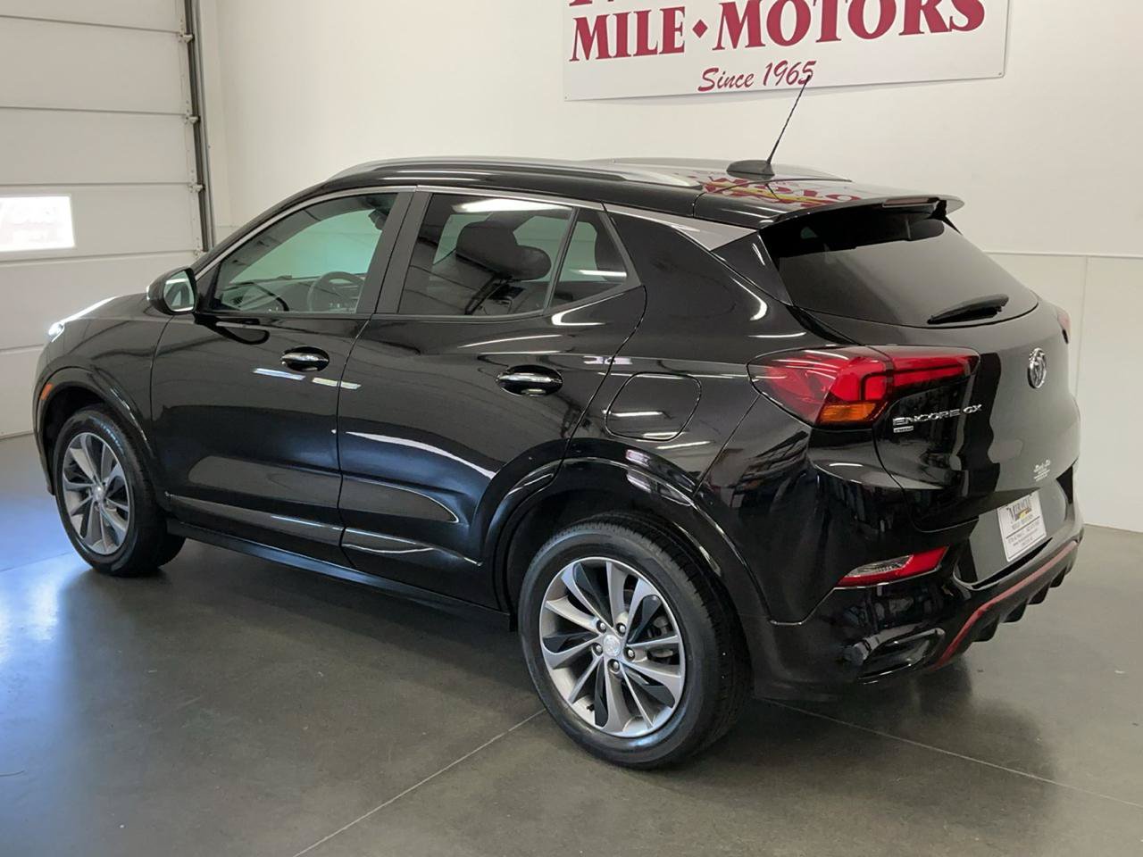 Used 2022 Buick Encore GX Select w/ Sport Touring Package AWD/4WD image 4
