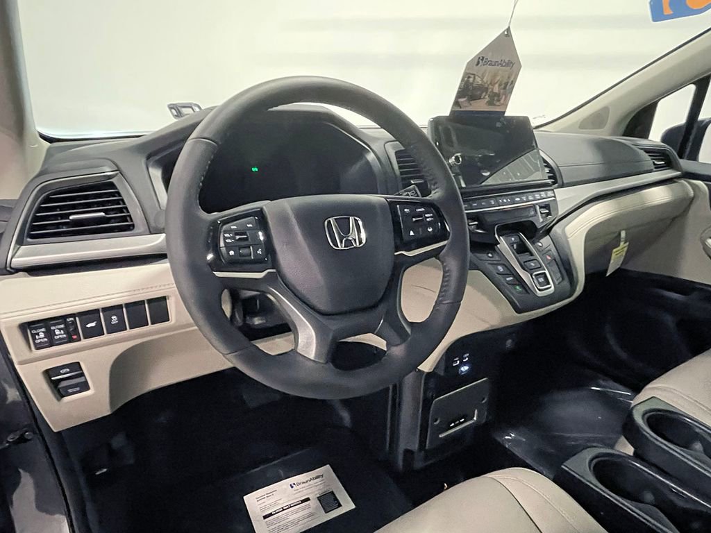Used 2026 Honda Odyssey EX-L image 16