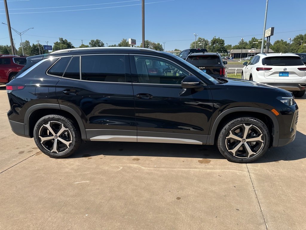 New 2025 Volkswagen Tiguan SE image 6