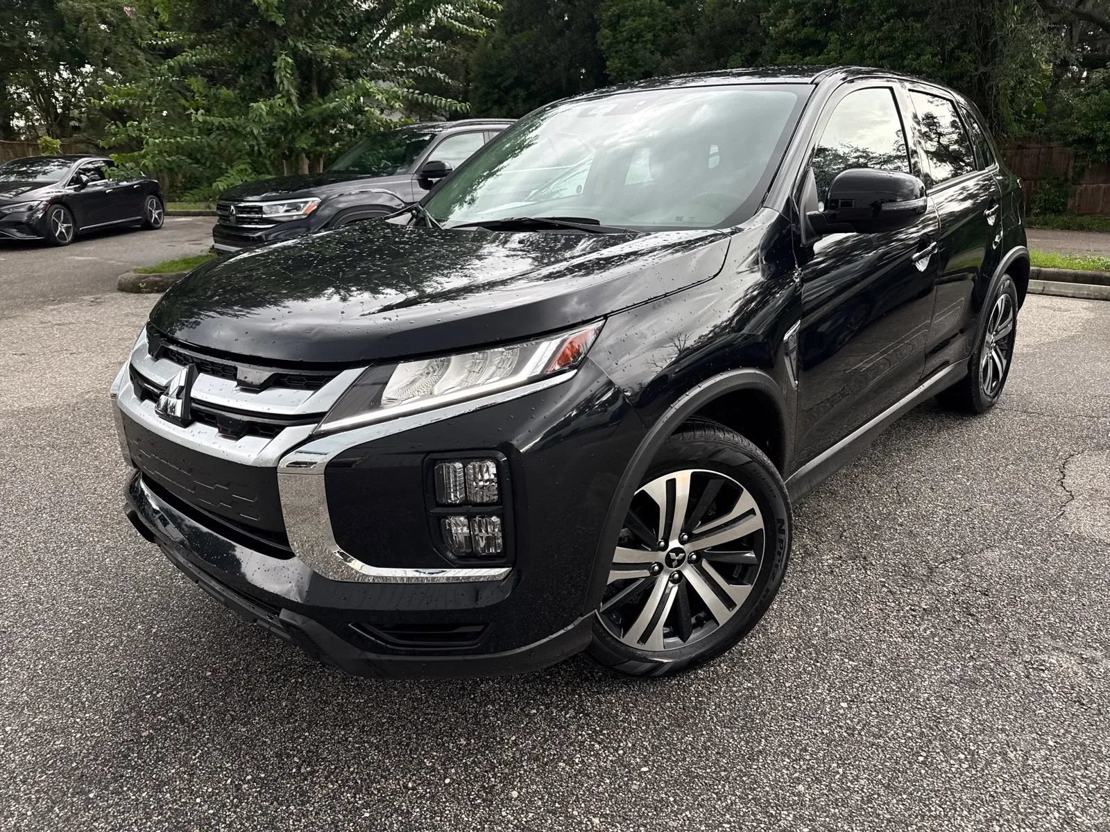 Used 2025 Mitsubishi Outlander Sport SE AWD/4WD image 2