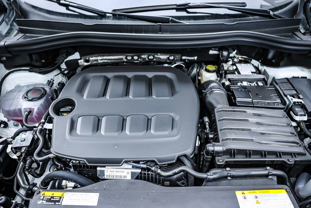 New 2026 Volkswagen Tiguan SE image 18