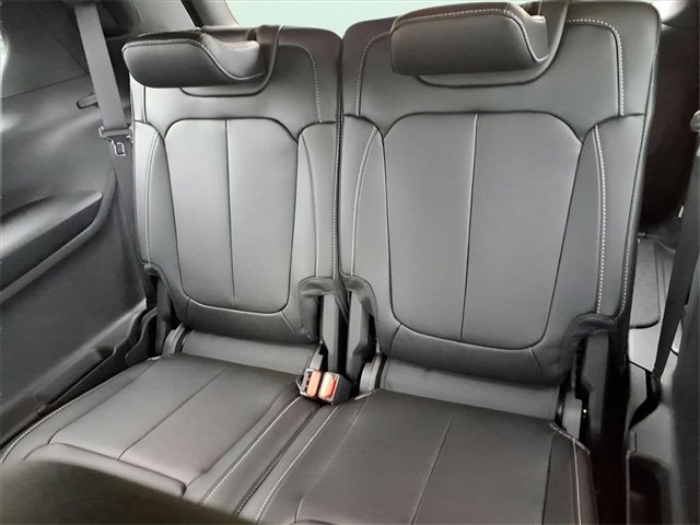 New 2025 Jeep Grand Cherokee L Limited image 11