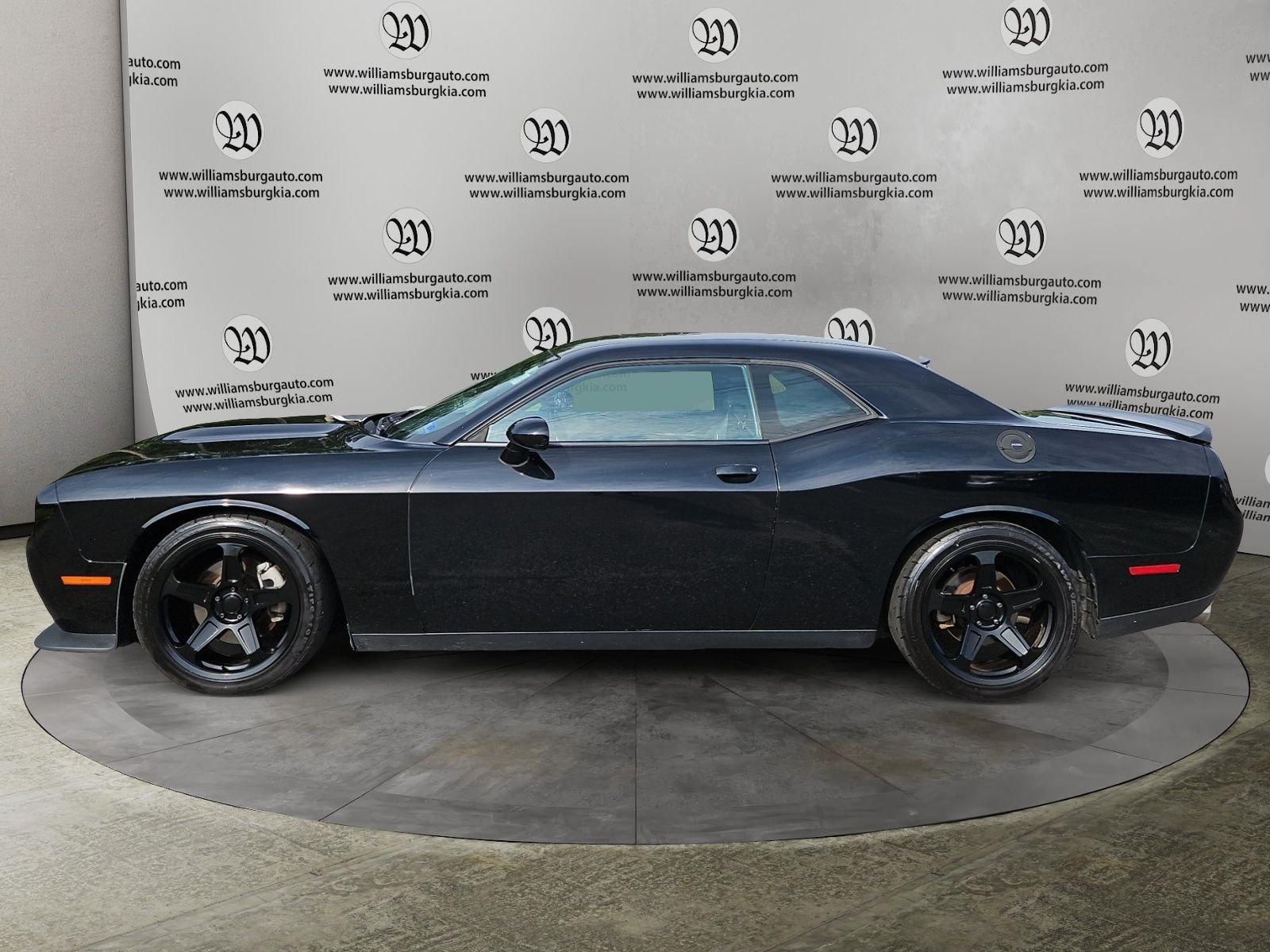Used 2021 Dodge Challenger R/T RWD image 2