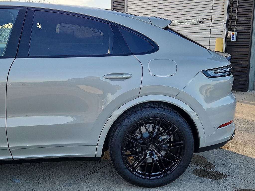New 2026 Porsche Cayenne Turbo image 7