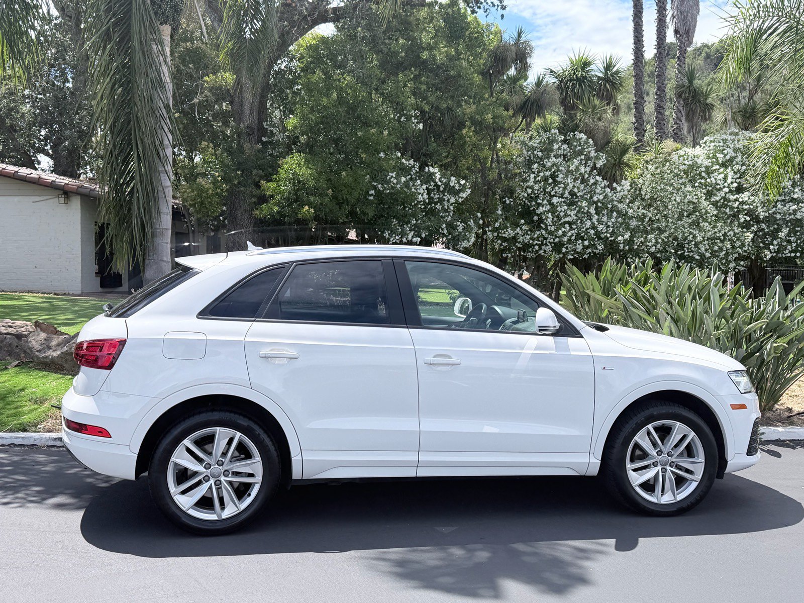 Used 2018 Audi Q3 2.0T Premium w/ Convenience Package FWD image 5