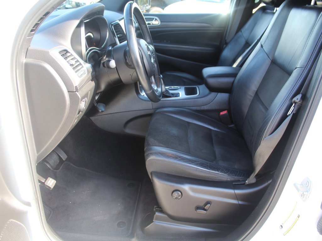 Used 2019 Jeep Grand Cherokee Altitude image 3