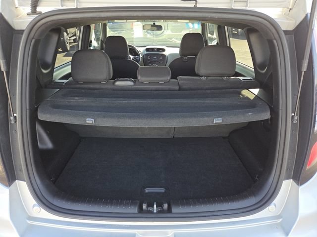 Used 2017 Kia Soul + FWD image 19