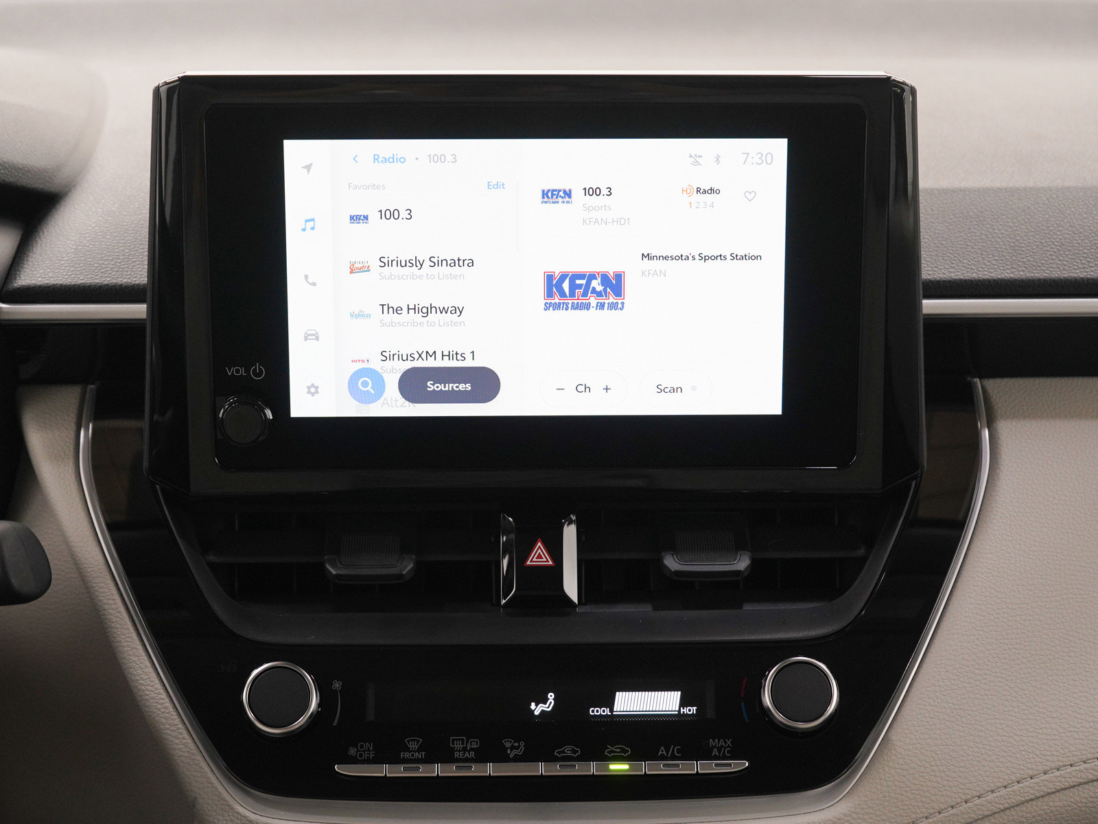 Used 2026 Toyota Corolla Cross L image 15