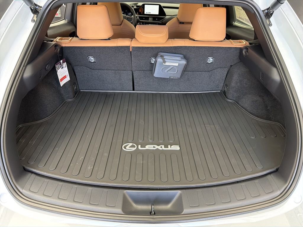 New 2026 Lexus UX 300h AWD image 26