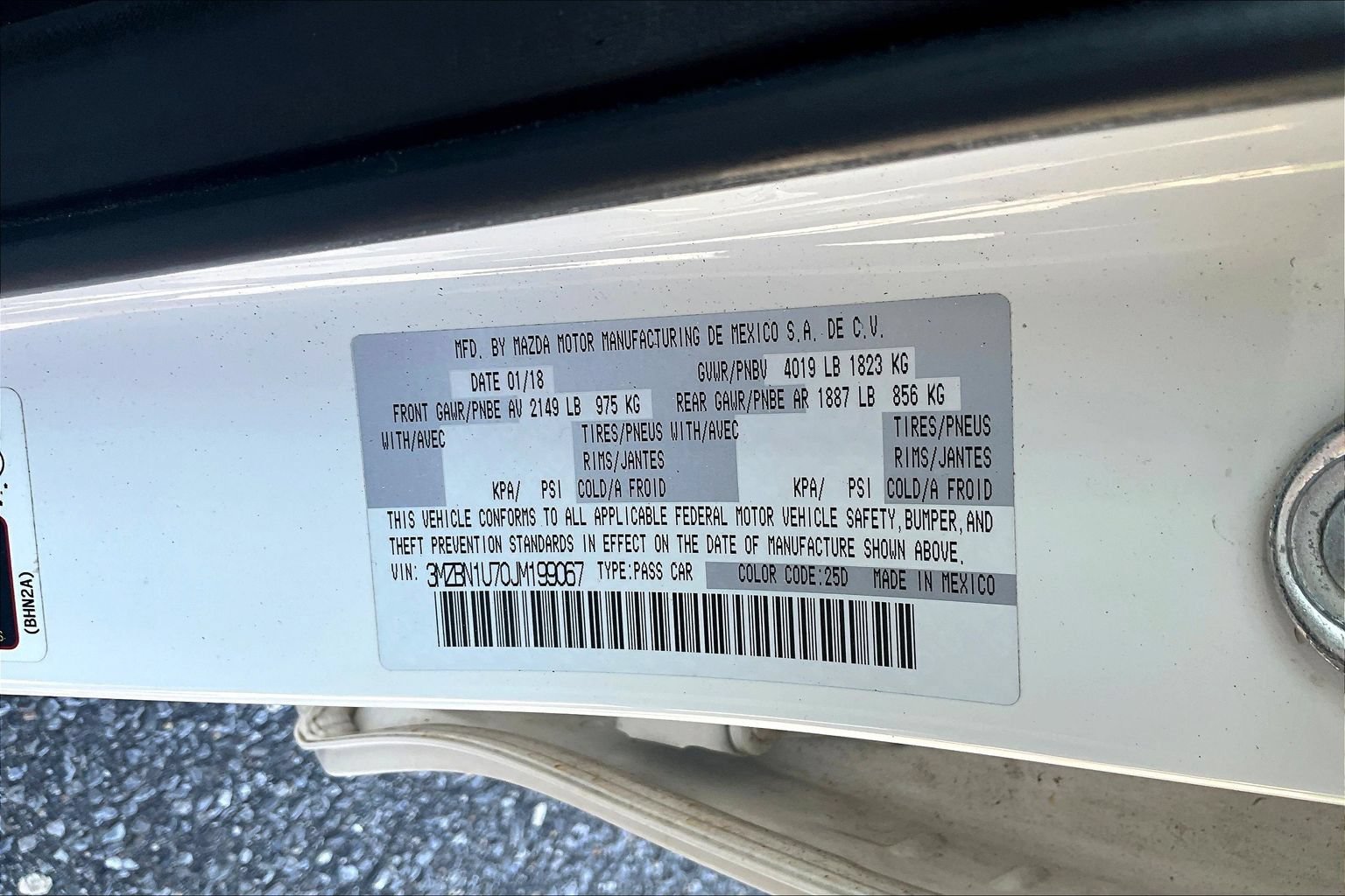Used 2018 MAZDA MAZDA3 Sport w/ Preferred Equipment Package FWD image 18