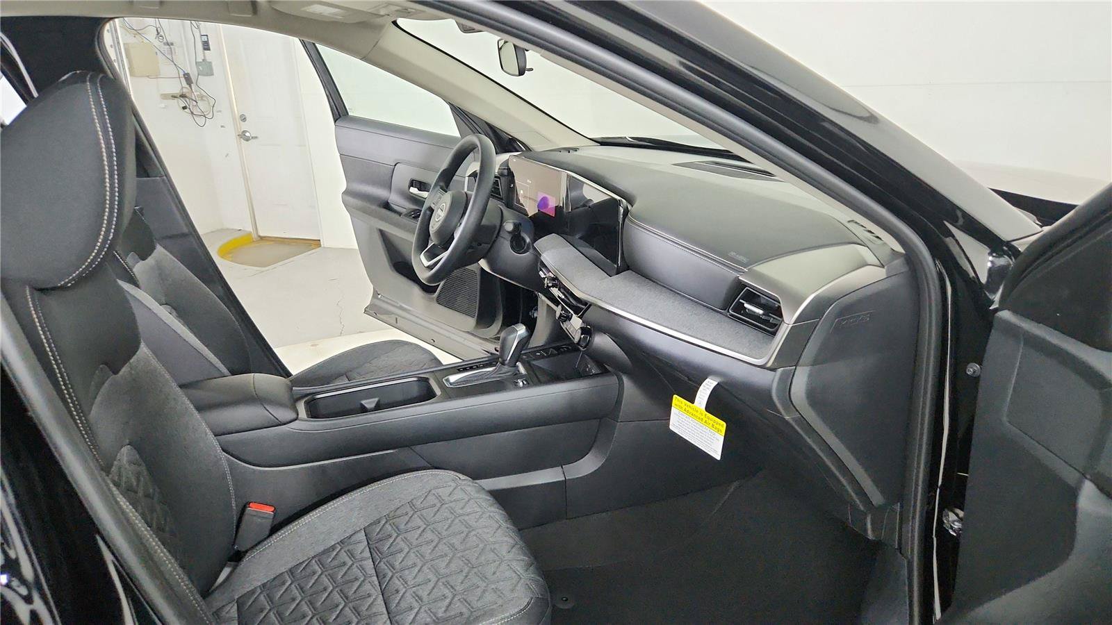 New 2026 Nissan Kicks SV w/ Cold Weather Package AWD/4WD image 18