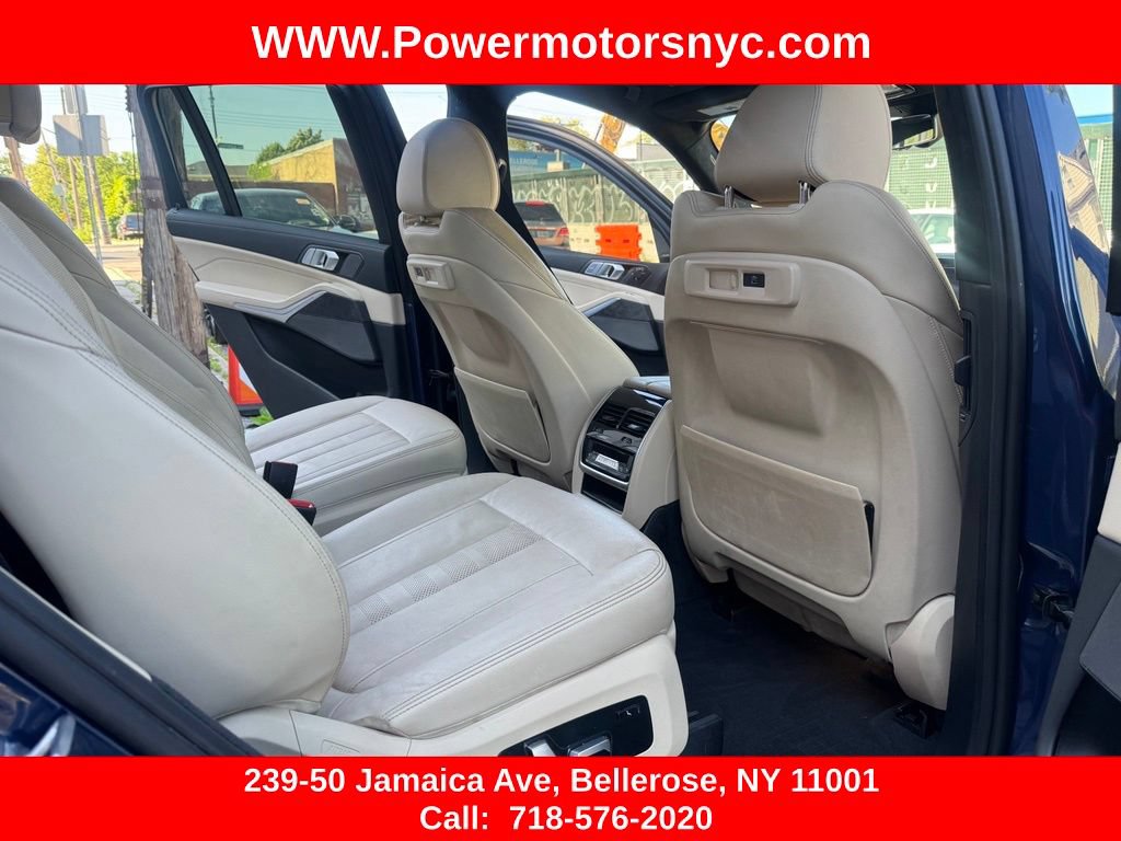 Used 2021 BMW X7 xDrive40i w/ M Sport Package AWD/4WD image 27