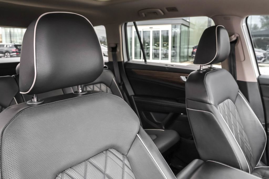 Used 2024 Volkswagen Atlas SEL Premium R-Line image 41