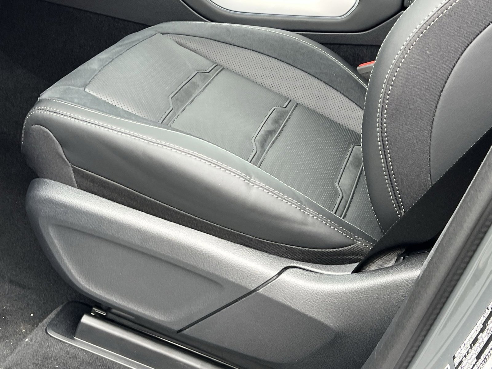 New 2026 Mercedes-Benz GLE 53 AMG 4MATIC image 12