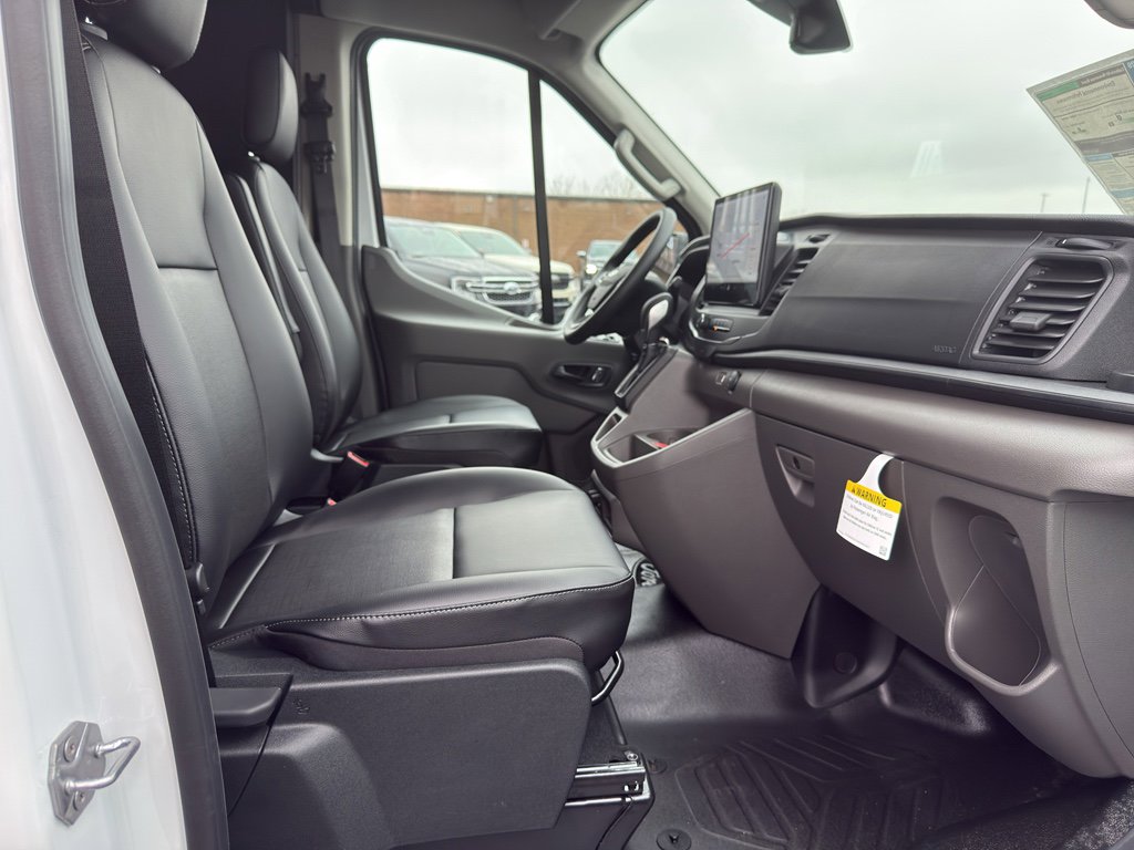 New 2026 Ford Transit 250 148 Medium Roof w/ Load Area Protection Package image 32