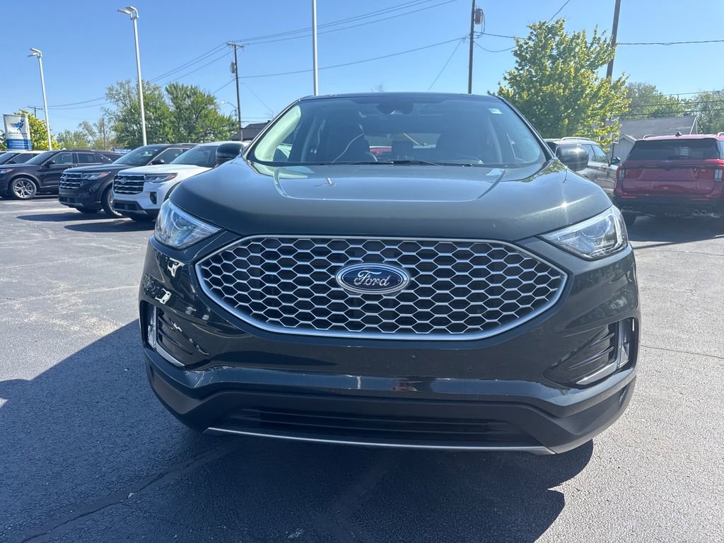 Used 2023 Ford Edge SEL w/ Convenience Package AWD/4WD image 3