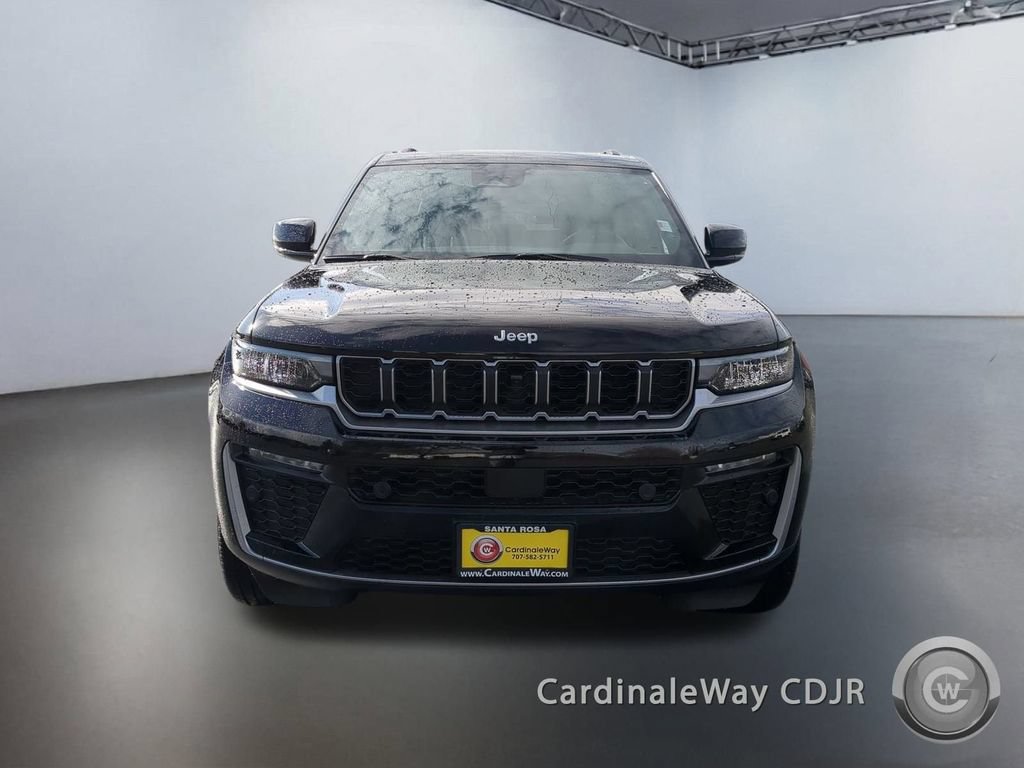 New 2026 Jeep Grand Cherokee Limited w/ Luxury Tech Group II AWD/4WD image 2