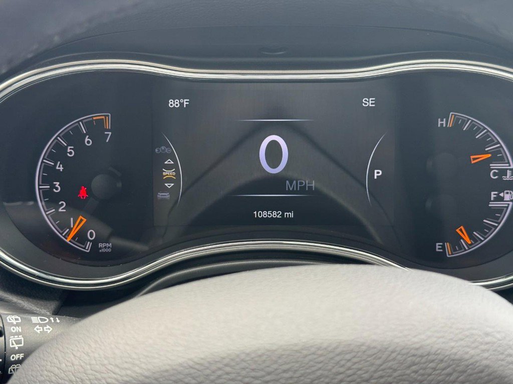 Used 2021 Jeep Grand Cherokee Laredo X AWD/4WD image 18
