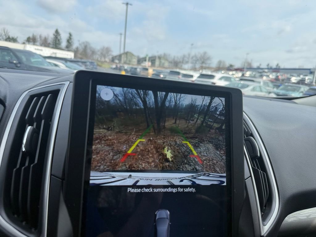 Used 2024 Ford Edge SEL image 15