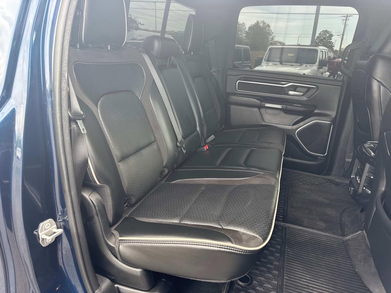 Used 2022 RAM 1500 Laramie w/ Sport Appearance Package AWD/4WD image 20