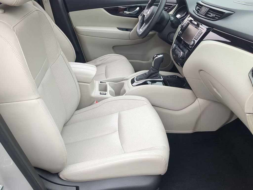 Used 2019 Nissan Rogue Sport SL w/ Premium Package AWD/4WD image 28