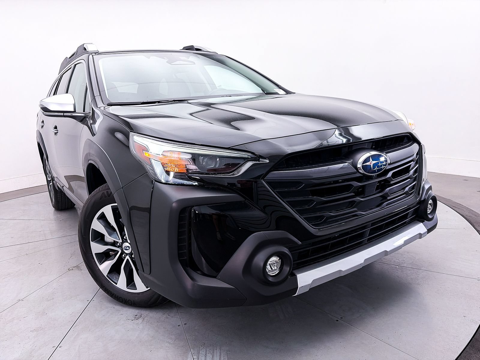Used 2024 Subaru Outback Touring XT w/ Popular Package #2 AWD/4WD image 3